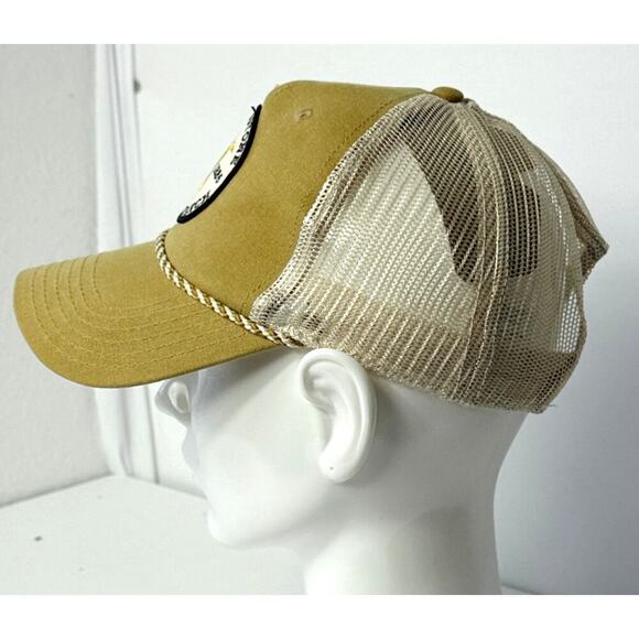 YELLOWSTONE Dutton Ranch 1886 Baseball Hat Circle Patch YELLOW Mesh NWT - Picture 4 of 4